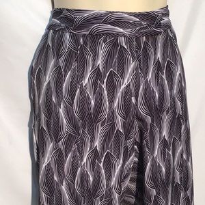 Worthington Modern Fit black & white feather print cropped pant size 8
